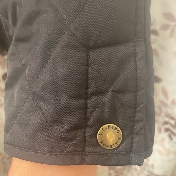 LL Bean Quilted Riding Jacket - Picture 4 of 9